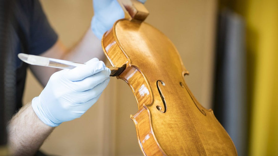 Violin Varnish, Oil.